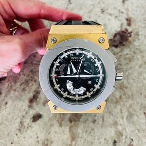 Invicta Naissur 1959 diver akula